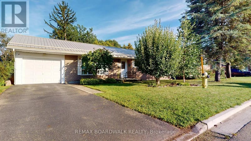 125 Front Avenue West, Brockville, Ontario, K6V4J8, Brockville, Ontario — photo 1 of 5