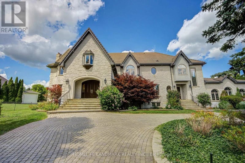 21 Kensington Drive, Richmond Hill, Ontario, L4E3M9, Richmond Hill, Ontario — photo 1 of 5