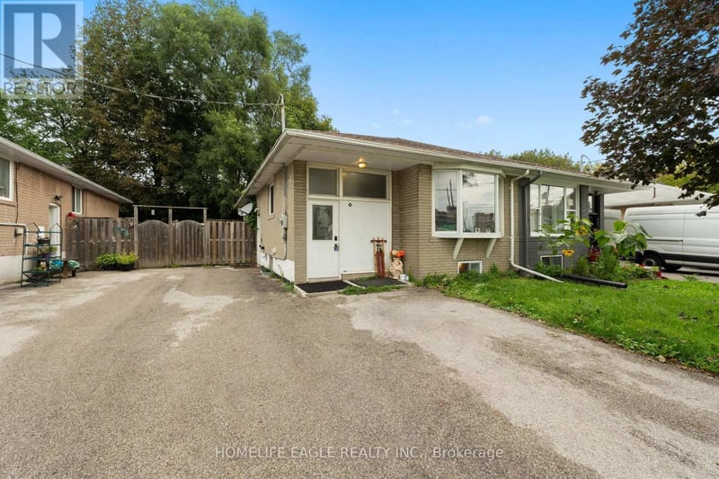 169 Penn Avenue, Newmarket (Bristol-London), Ontario, L3Y2S3, Newmarket (Bristol-London), Ontario — photo 1 of 5