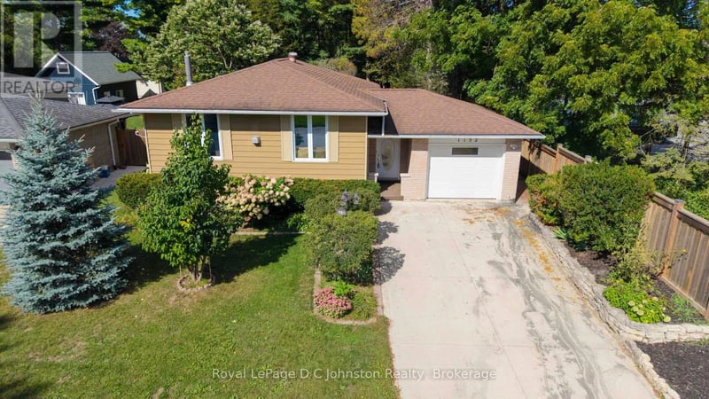 1152 Wellington Street, Saugeen Shores, Ontario, N0H2C3, Saugeen Shores, Ontario — photo 1 of 5