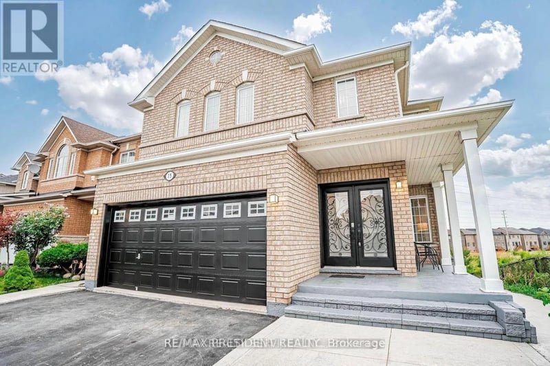 15 Roundstone Drive, Brampton (Credit Valley), Ontario, L6X0K7, Brampton (Credit Valley), Ontario — photo 1 of 5