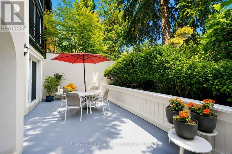 #3 105 Heath Street, Toronto (Yonge-St. Clair), Ontario, M4V1T5, Toronto (Yonge-St. Clair), Ontario — photo 1 of 5