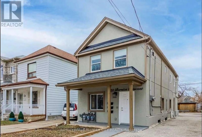 29 Bernice Crescent, Toronto (Rockcliffe-Smythe), Ontario, M6N1W7, Toronto (Rockcliffe-Smythe), Ontario — photo 1 of 2