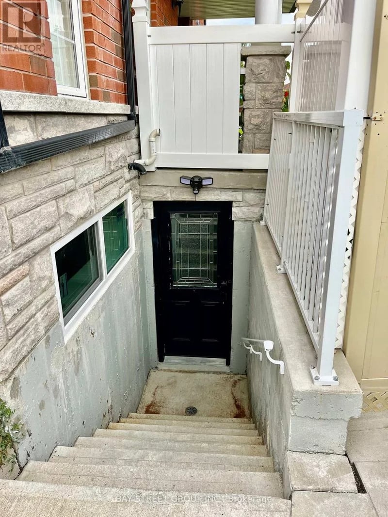 #BSMT 5 King William Crescent, Richmond Hill (Langstaff), Ontario, L4B4S6, Richmond Hill (Langstaff), Ontario — photo 1 of 5