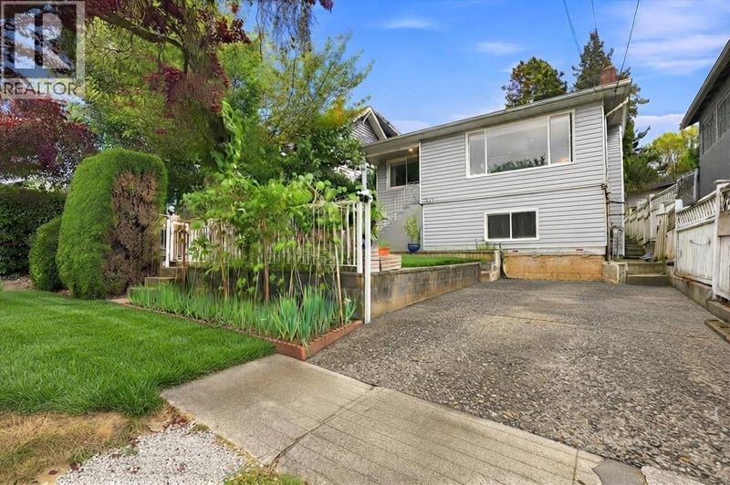 4820 MOSS Street, Vancouver, British Columbia, V5R3T2, Vancouver, British Columbia — photo 1 of 5