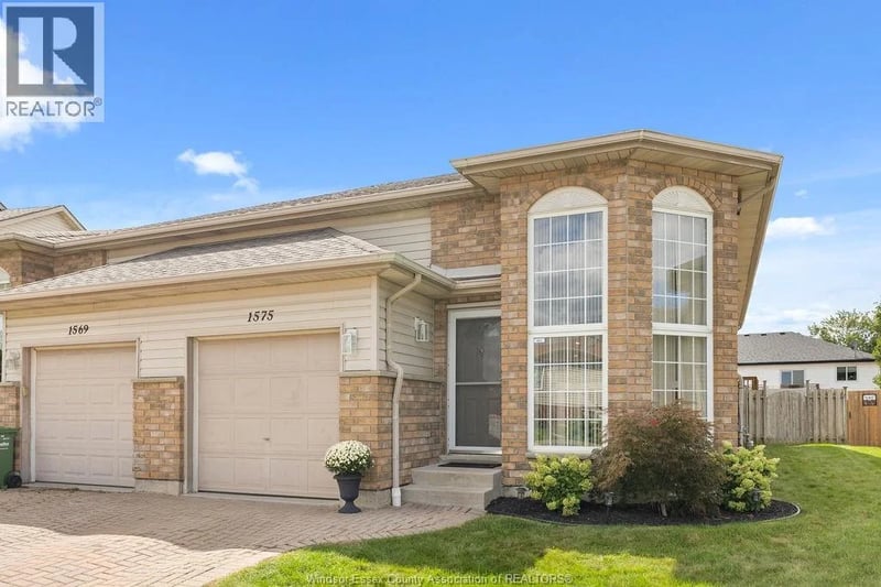 1575 VOLLANS Street, LaSalle, Ontario, N9H2M9, LaSalle, Ontario — photo 1 of 5