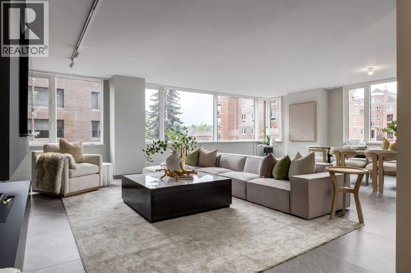 500 Eau Claire Avenue Southwest, Calgary, Alberta, T2P3R8, Calgary, Alberta — photo 1 of 5