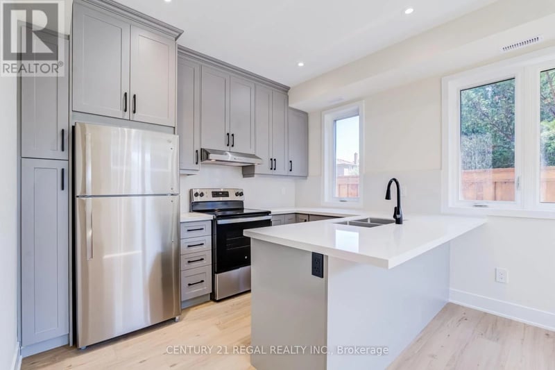 171 Gamma Street, Toronto (Alderwood), Ontario, M8W4G3, Toronto (Alderwood), Ontario — photo 1 of 5