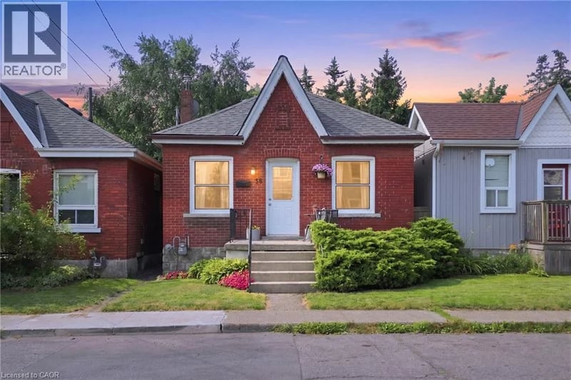 58 EDINBURGH Avenue, Hamilton, Ontario, L8H2C5, Hamilton, Ontario — photo 1 of 5