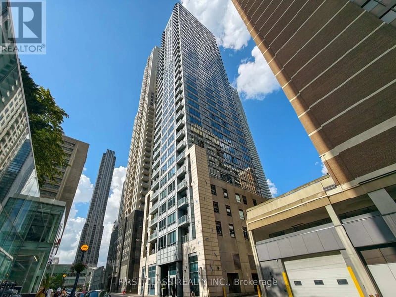 #2501 21 Balmuto Street, Toronto (Bay Street Corridor), Ontario, M4Y1W4, Toronto (Bay Street Corridor), Ontario — photo 1 of 5