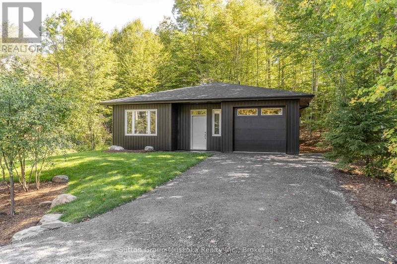 33 Shaw Crescent, Huntsville (Chaffey), Ontario, P1H1T7, Huntsville (Chaffey), Ontario — photo 1 of 5