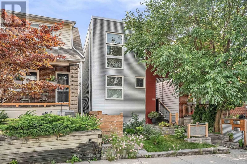 #C 439 Winona Drive, Toronto (Oakwood Village), Ontario, M6C3T4, Toronto (Oakwood Village), Ontario — photo 1 of 5