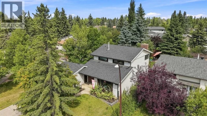 267 Brookgreen Drive Southwest, Calgary, Alberta, T2W2W4, Calgary, Alberta — photo 1 of 5
