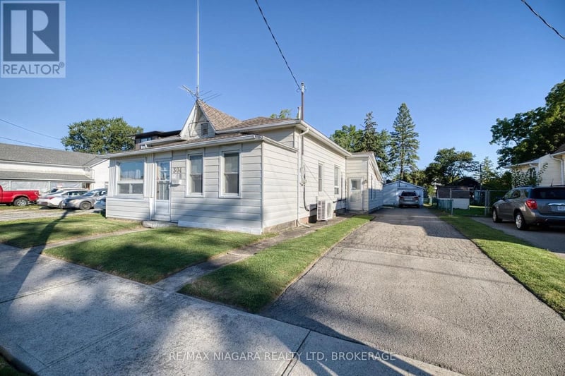 304 Jarvis Street, Fort Erie (Central), Ontario, L2A2S8, Fort Erie (Central), Ontario — photo 1 of 5
