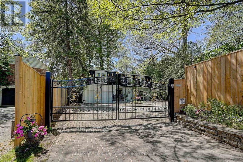 321 Lawrence Avenue East, Toronto (Bridle Path-Sunnybrook-York Mills), Ontario, M4N1T8, Toronto (Bridle Path-Sunnybrook-York Mills), Ontario — photo 1 of 5