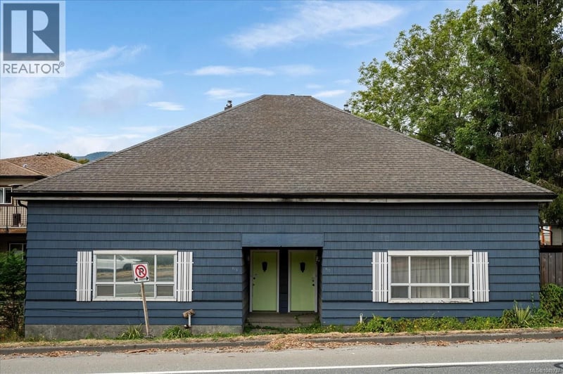 910 Esplanade Avenue, Ladysmith, British Columbia, V9G1A0, Ladysmith, British Columbia — photo 1 of 5