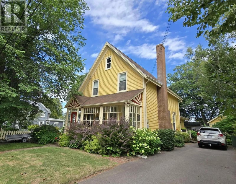 132 Upper Prince Street, Charlottetown, Prince Edward Island, C1A4S7, Charlottetown, Prince Edward Island — photo 1 of 5