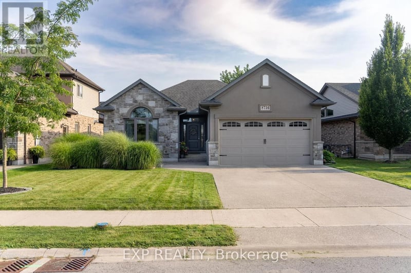 8736 Angie Drive, Niagara Falls (Forestview), Ontario, L2H0H9, Niagara Falls (Forestview), Ontario — photo 1 of 5