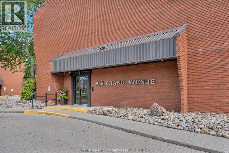 #109 955 GRAND Avenue West, Chatham, Ontario, N7L1Z9, Chatham, Ontario — photo 1 of 5