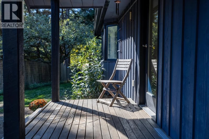 1302 ADAMS Road, Bowen Island, British Columbia, V0N1G2, Bowen Island, British Columbia — photo 1 of 5