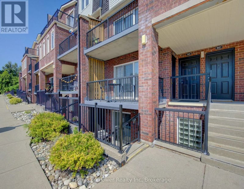 #5A 45 Cedarhill Crescent, Kitchener, Ontario, N2E0A2, Kitchener, Ontario — photo 1 of 5