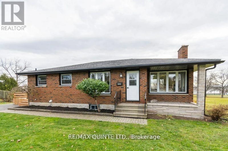 #Upper 239 Dundas Street West, Belleville (Belleville Ward), Ontario, K8P1A9, Belleville (Belleville Ward), Ontario — photo 1 of 5