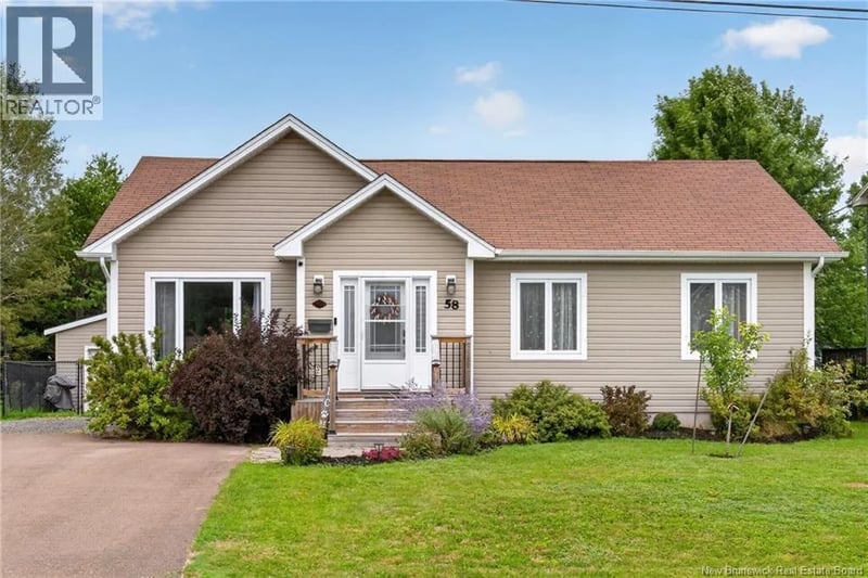 58 Berwick Street, Riverview, New Brunswick, E1B5P4, Riverview, New Brunswick — photo 1 of 5