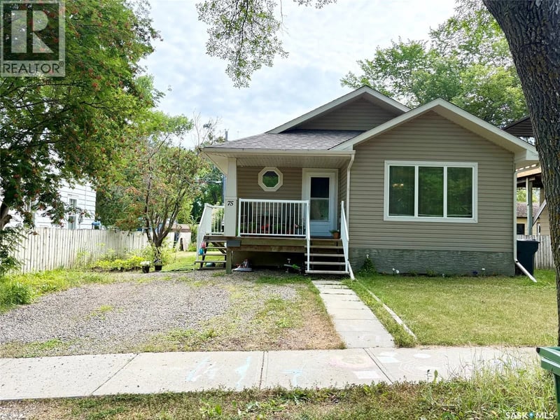 75 Agricultural AVENUE, Yorkton, Saskatchewan, S3N1S2, Yorkton, Saskatchewan — photo 1 of 5