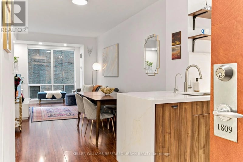 #1809 300 Bloor Street East, Toronto (Rosedale-Moore Park), Ontario, M4W3Y2, Toronto (Rosedale-Moore Park), Ontario — photo 1 of 5
