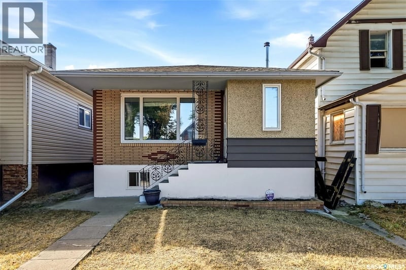 1321 Victoria AVENUE, Regina, Saskatchewan, S4P0P2, Regina, Saskatchewan — photo 1 of 5
