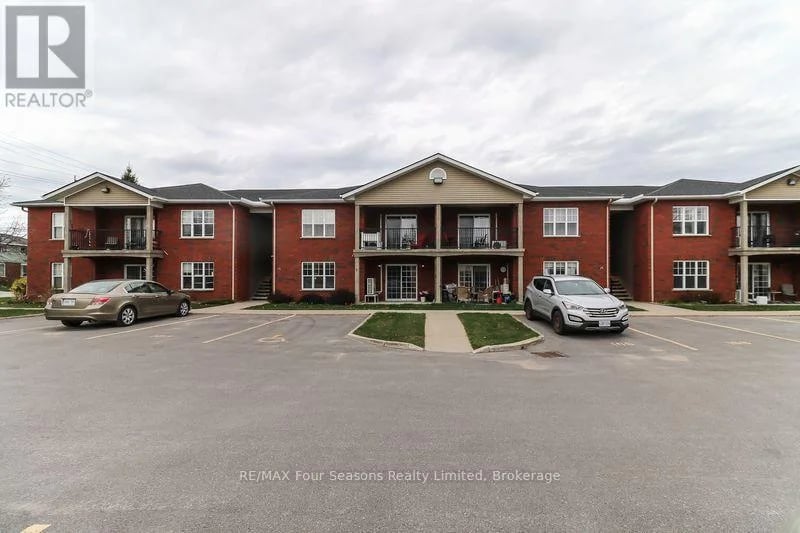 #101 435 Walnut Street, Collingwood, Ontario, L9Y5J9, Collingwood, Ontario — photo 1 of 5