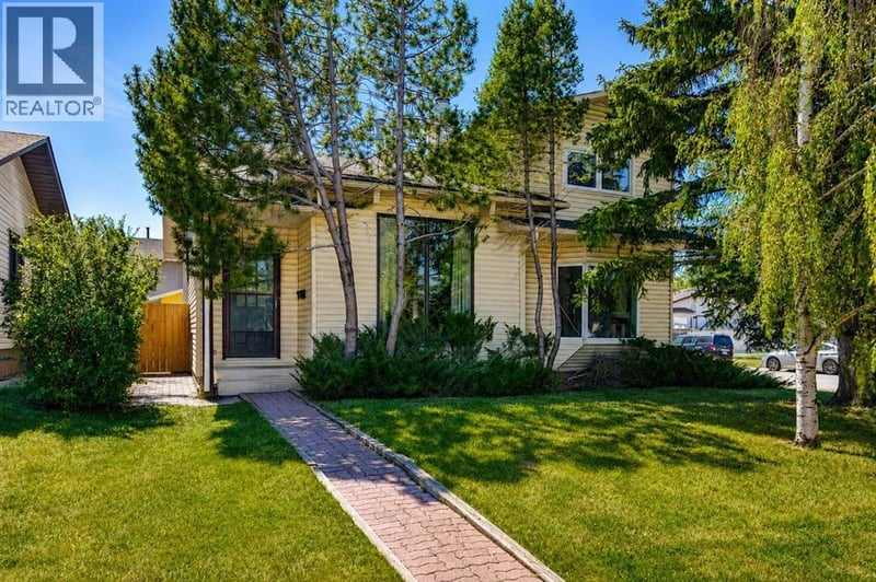 3624 Cedarille Drive Southwest, Calgary, Alberta, T2W3X8, Calgary, Alberta — photo 1 of 5