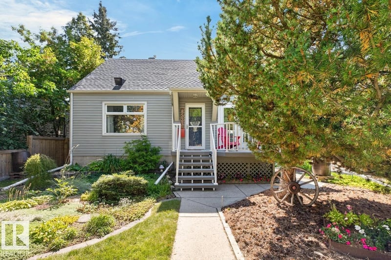 8523 84 AV NW, Edmonton, Alberta, T6C1C8, Edmonton, Alberta — photo 1 of 5