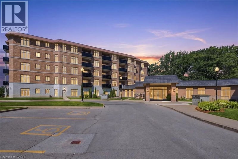 #521 8111 FOREST GLEN Drive, Niagara Falls, Ontario, L2H2Y7, Niagara Falls, Ontario — photo 1 of 5