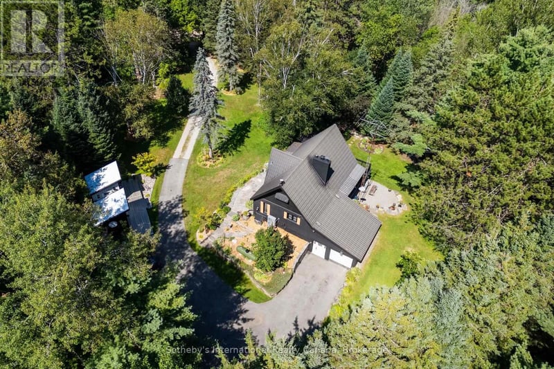132 Douglas Drive, Bracebridge (Macaulay), Ontario, P1L1W8, Bracebridge (Macaulay), Ontario — photo 1 of 5