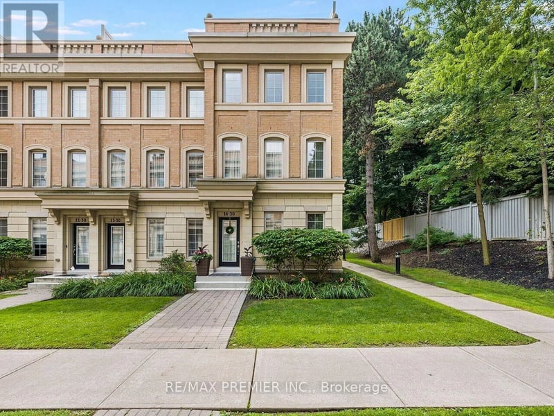 #14 30 Hargrave Lane, Toronto (Bridle Path-Sunnybrook-York Mills), Ontario, M4N0A4, Toronto (Bridle Path-Sunnybrook-York Mills), Ontario — photo 1 of 5