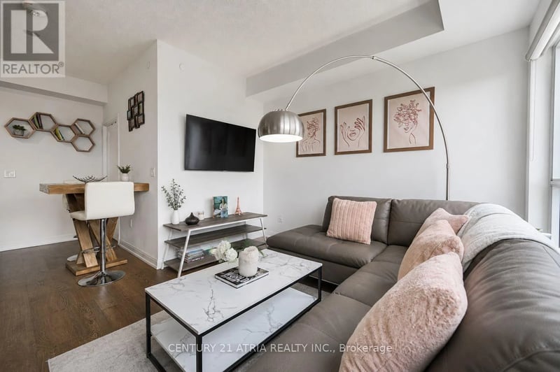 #2919 275 Village Green Square, Toronto (Agincourt South-Malvern West), Ontario, M1S0L8, Toronto (Agincourt South-Malvern West), Ontario — photo 1 of 5