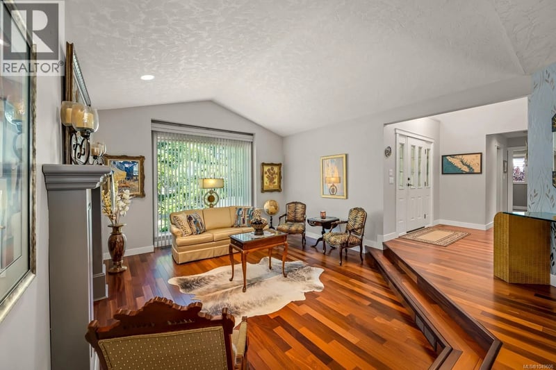 920 Eastwicke Crescent, Comox, British Columbia, V9M1B2, Comox, British Columbia — photo 1 of 5