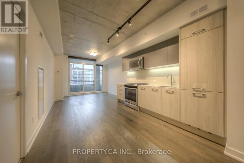 #406 665 Kingston Road, Toronto (The Beaches), Ontario, M4E0R6, Toronto (The Beaches), Ontario — photo 1 of 5