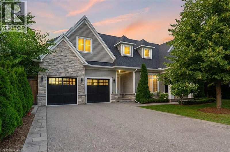 1077 BRIDGE Road, Oakville, Ontario, L6L2B6, Oakville, Ontario — photo 1 of 5