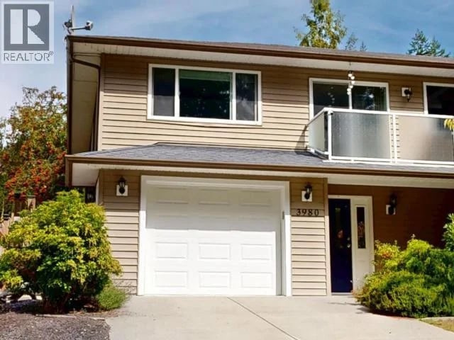 3980 WESTVIEW AVE, Powell River, British Columbia, V8A5V3, Powell River, British Columbia — photo 1 of 5