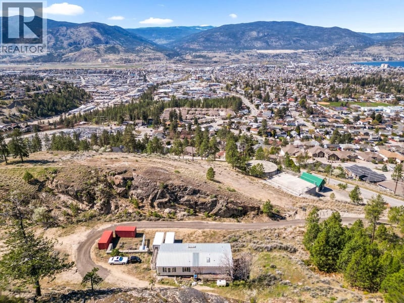 138 SALIKEN Drive, Penticton, British Columbia, V2A8V6, Penticton, British Columbia — photo 1 of 5