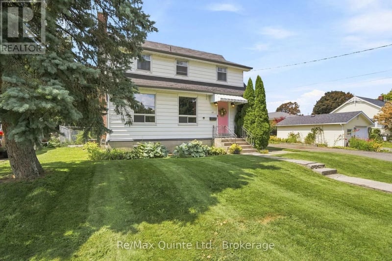 28 Shamrock Road, Belleville (Belleville Ward), Ontario, K8P4J2, Belleville (Belleville Ward), Ontario — photo 1 of 5