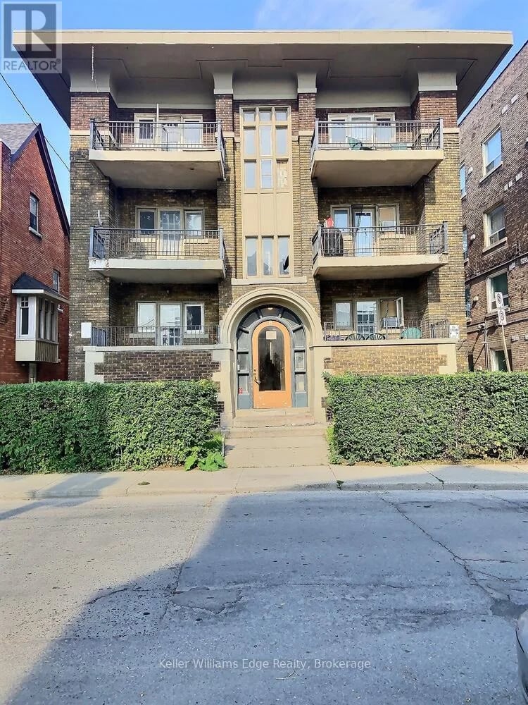 #10 8 Tisdale Street South, Hamilton (Landsdale), Ontario, L8N2V9, Hamilton (Landsdale), Ontario — photo 1 of 5