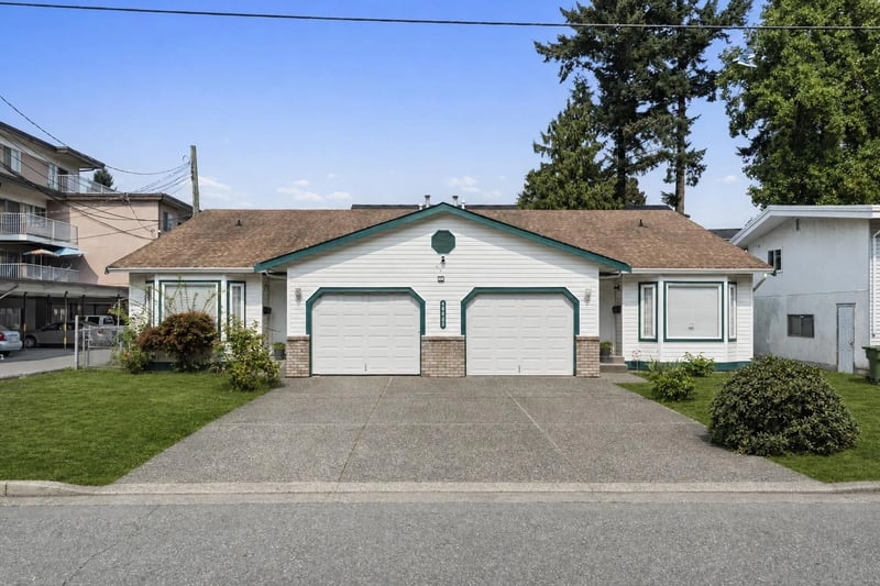 #1&2 46043 MELLARD Avenue, Chilliwack, British Columbia, V2P2Y8, Chilliwack, British Columbia — photo 1 of 5