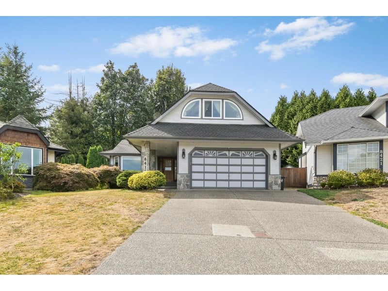 8415 214 Street, Langley, British Columbia, V1M2J2, Langley, British Columbia — photo 1 of 5