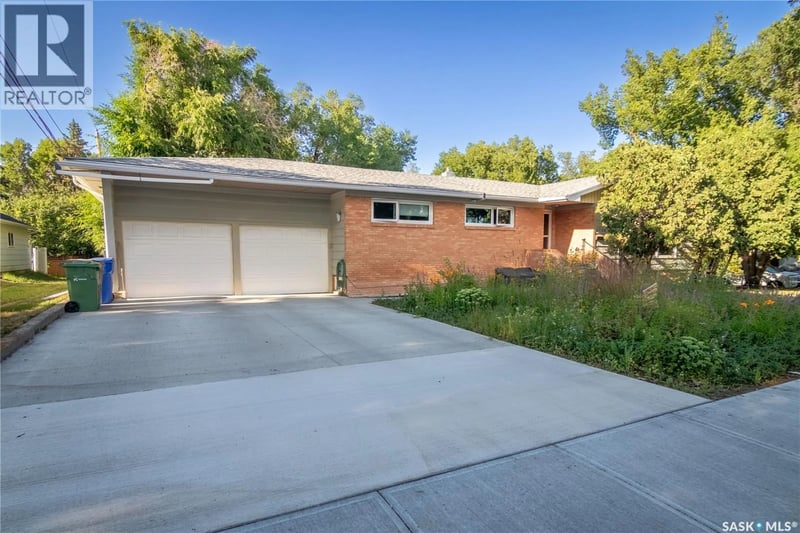 3708 Lakeview AVENUE, Regina, Saskatchewan, S4S1H5, Regina, Saskatchewan — photo 1 of 5