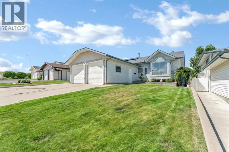 78 Rundle Road Southeast, Medicine Hat, Alberta, T1B4A3, Medicine Hat, Alberta — photo 1 of 5