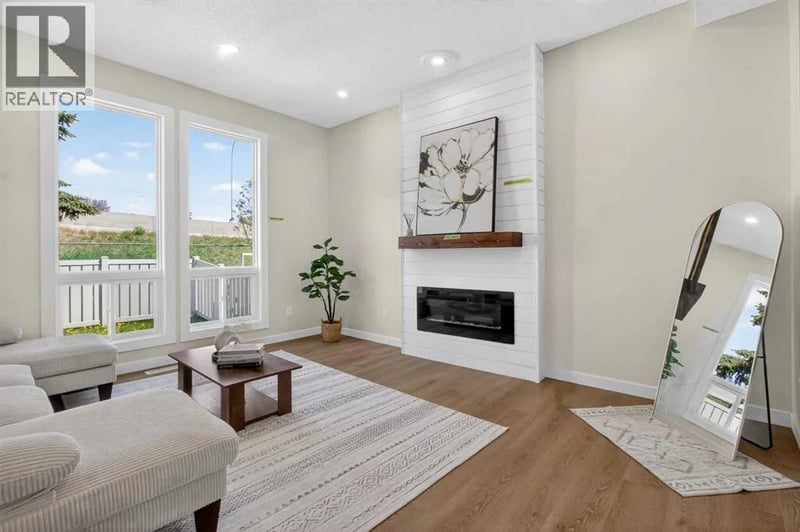 5340 17 Avenue Southwest, Calgary, Alberta, T3E6M3, Calgary, Alberta — photo 1 of 5
