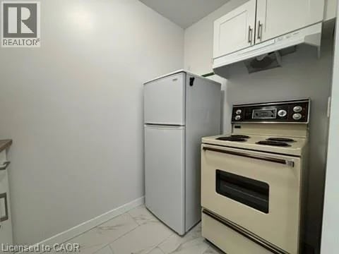#2 757 BARTON Street East, Hamilton, Ontario, L8L3A9, Hamilton, Ontario — photo 1 of 5